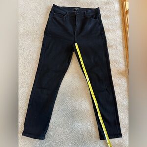 Ann Taylor black curvy skinny jeans